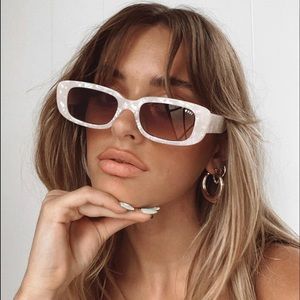 Princess Polly Creeper Sunglasses Pearl White